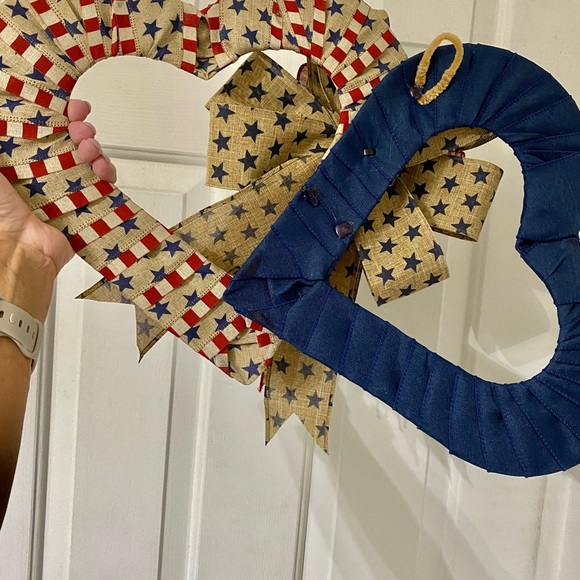 SOLD … Double Heart Patriotic Wreath - Picture 5 of 5
